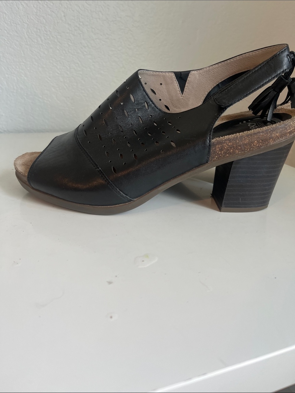 Abeo Black Leather Perforated Open-Toe Slingback Sandals - Picture 4 of 8